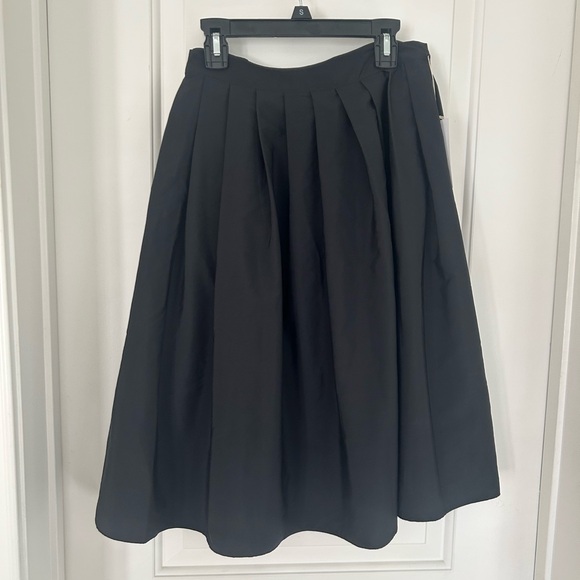 Engle Roberts Dresses & Skirts - Elegant Black Pleated Skirt by Los Angeles Designer, Engle Roberts Size 8 NWT